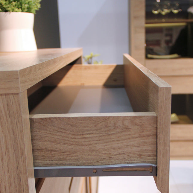 lifestyle-1 – EOO-2771 – Image 2