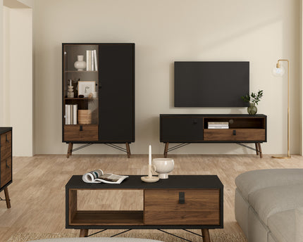 lifestyle-1 – EOO-3406 – Image 3