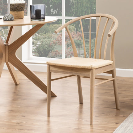 Duncan - Round Dining Table with 4 Cassandra Dining Chairs