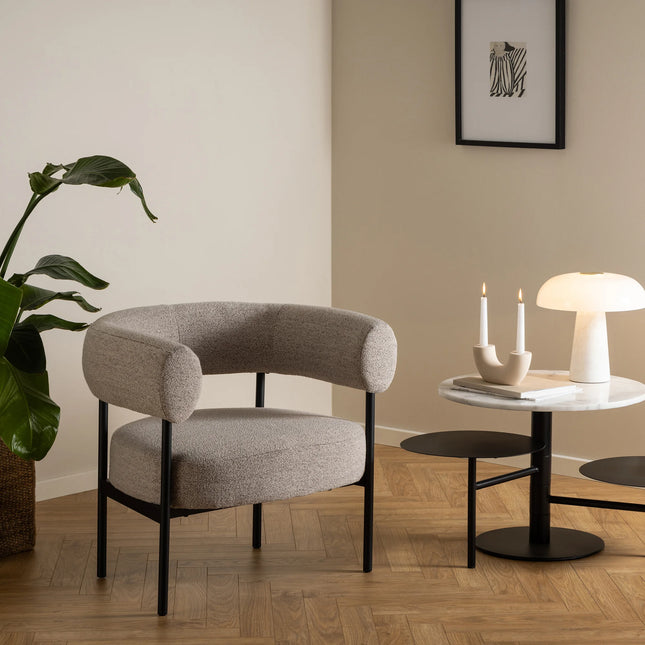 Oakfield - Lounge chair in Beige Fabic with Black Legs