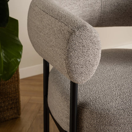 Oakfield - Lounge chair in Beige Fabic with Black Legs